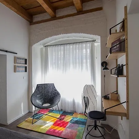 아파트 Quiet Courtyard In Old Town 브라티슬라바